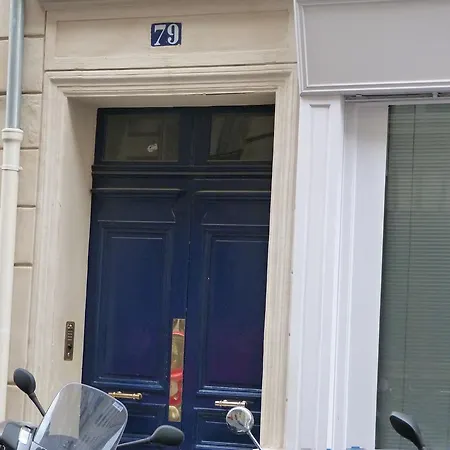 Appartamento 17e Studio Dulong Parigi