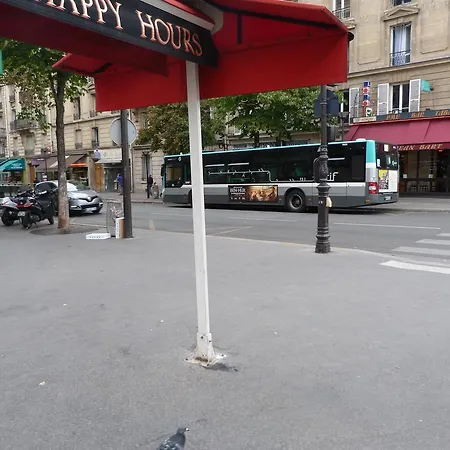 17e Studio Dulong * Parigi