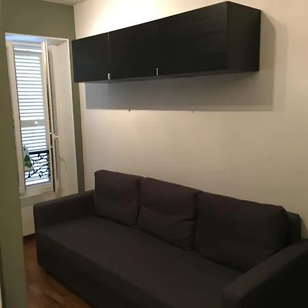 Appartamento 17e Studio Dulong Parigi